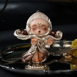 Skullpanda The Feast Begins series in the style “The Knife Rest”